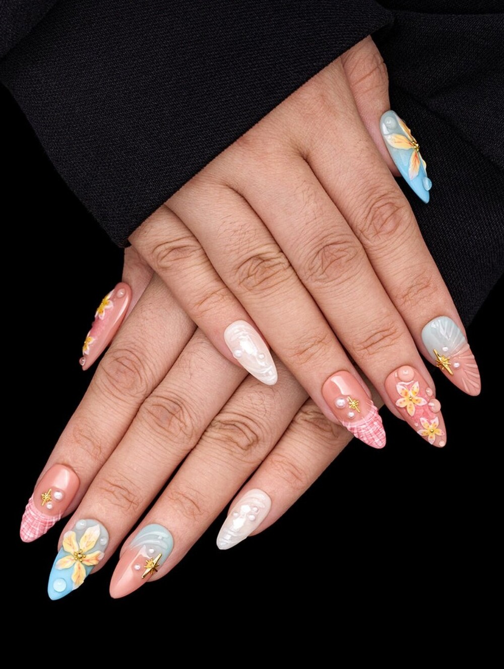 Rosy Shell Handmade Nails - Picture 2 of 12